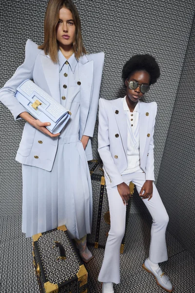 Look 13